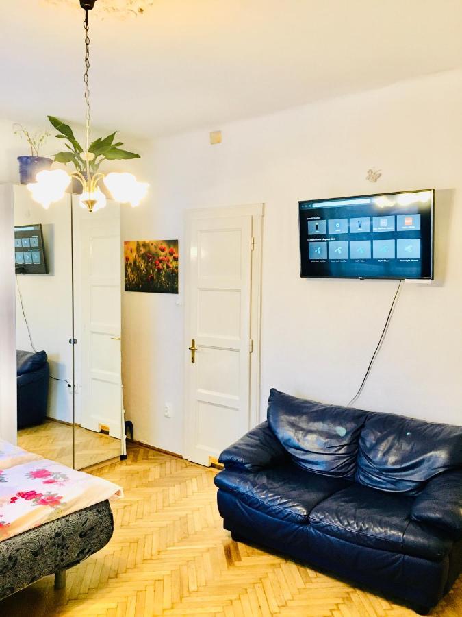 Romantic Studio In Budapest 12Th District Close To Mom Park Apartment Luaran gambar